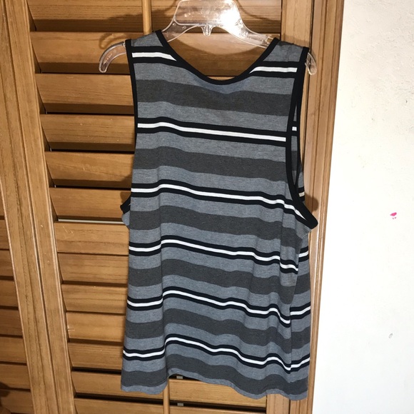 Tank top - Picture 2 of 3